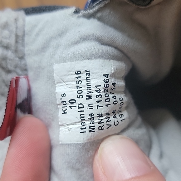 Kids size 10 winter boots - Picture 2 of 2